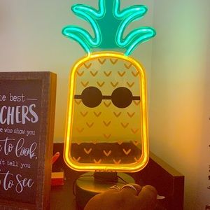 Pineapple Decor Light
